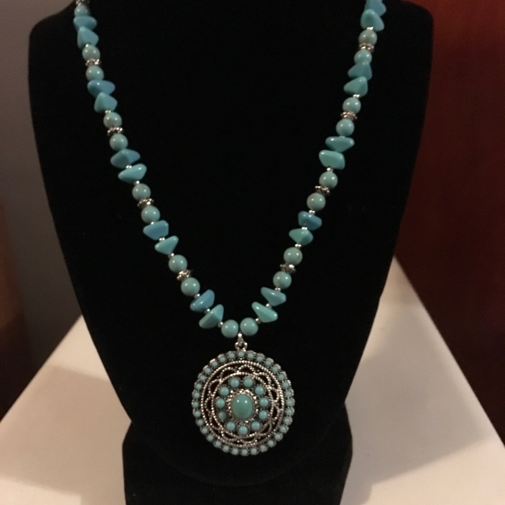 Gorgeous turquoise pendent necklace